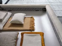 Letto design con piedini Academy Twils a prezzo ribassato