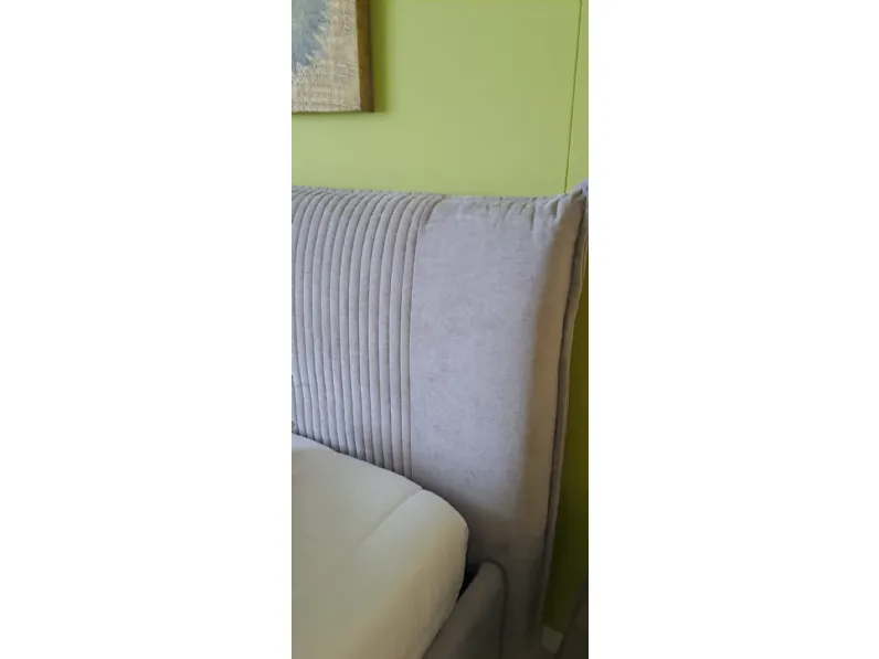 Letto matrimoniale moderno Adamas Nefi a prezzo ribassato