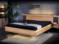 Letto in legno con giroletto AriaCollezione esclusivaa prezzo ribassato