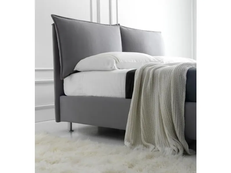 Letto matrimoniale Aria Mottes selection con contenitore a prezzo scontato.