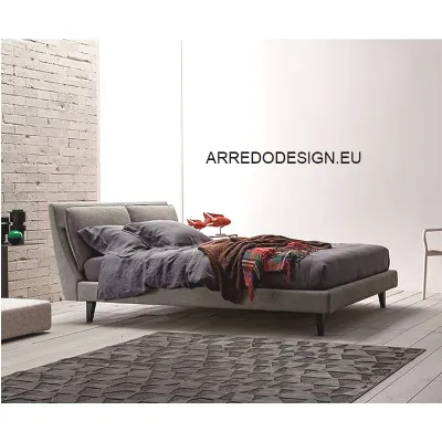 Letto imbottito modello Attico di Twils scontato 30%