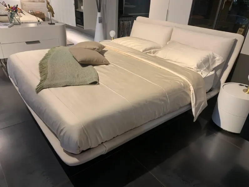 Letto imbottito modello Biggie 180x200 di Twils scontato 40%