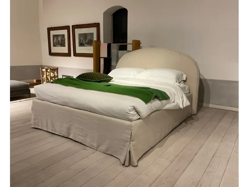 Letto matrimoniale con contenitore Bold Gervasoni a prezzo ribassato