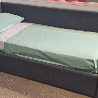 Letto imbottito con giroletto BravoMoretti compact camerettea prezzo scontato