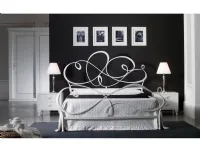 Letto moderno con gambe Capriccio * Florentia bed
 a prezzo scontato