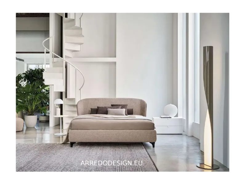 Letto imbottito con piedini Carnaby�Twils�a prezzo scontato