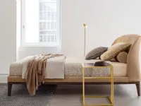 Letto imbottito con piedini CarnabyTwilsa prezzo ribassato
