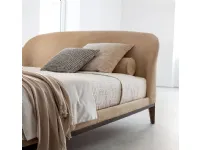 Letto imbottito con piedini CarnabyTwilsa prezzo ribassato