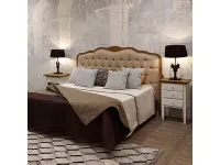Letto classico con gambe Geras Dialma brown a prezzo ribassato