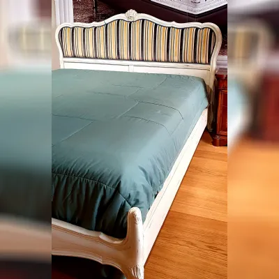 Letto in legno modello Letto noce intaglio di Artigianale scontato 70%