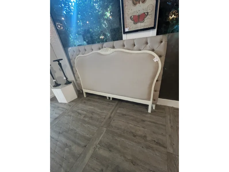 Letto classico con piedini Testiera classica  Dialma brown a prezzo ribassato