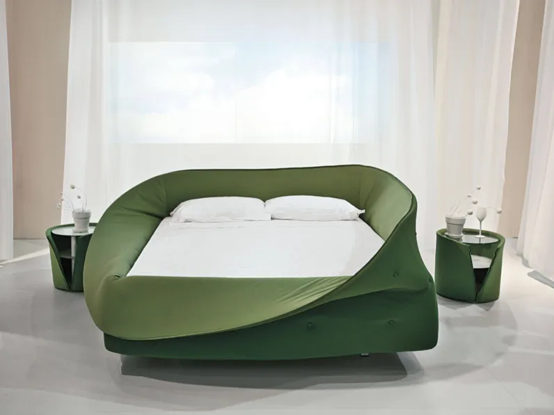 Letto design con giroletto Colletto  Lago a prezzo scontato