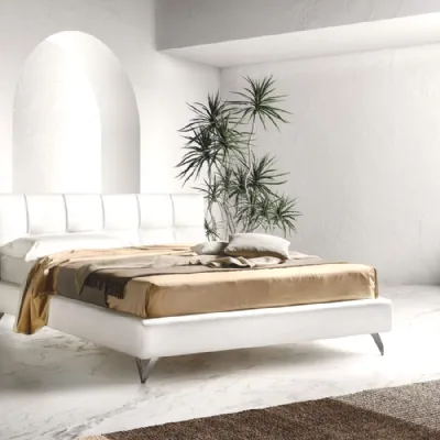 Letto moderno con piedini Contemporary Bside a prezzo ribassato