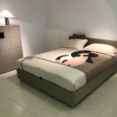 letto flou Notturno contenitore esposizione