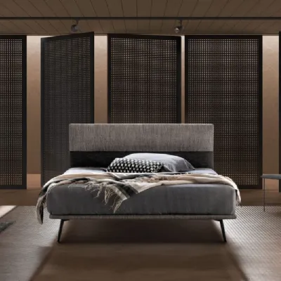Letto moderno con piedini Dance Samoa a prezzo ribassato