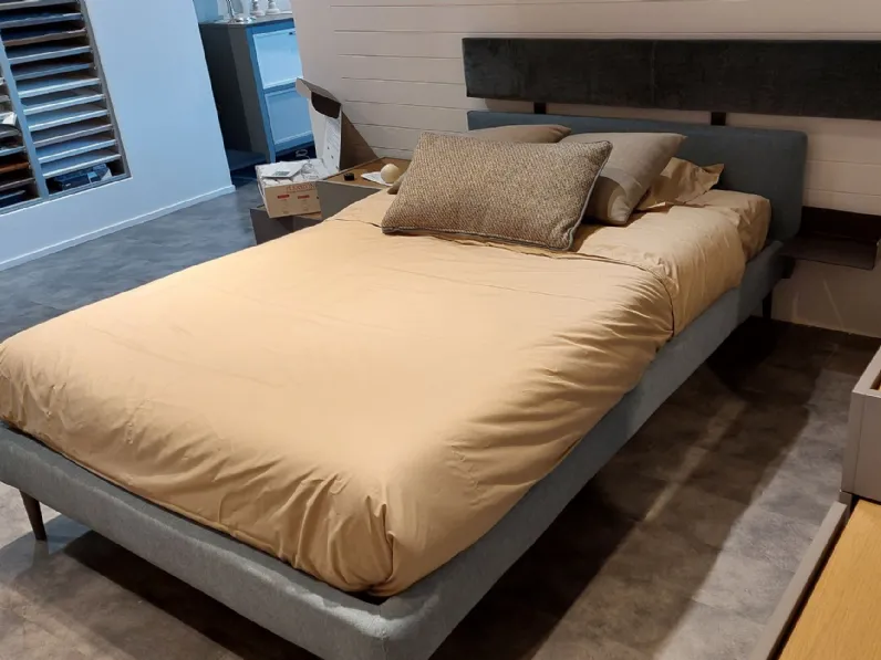 Letto piazza e mezzo con piedini Denver  V&nice a prezzo scontato