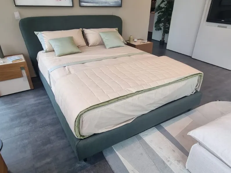 Letto imbottito con contenitore Av 211 letto karol�Bolzan�a prezzo ribassato