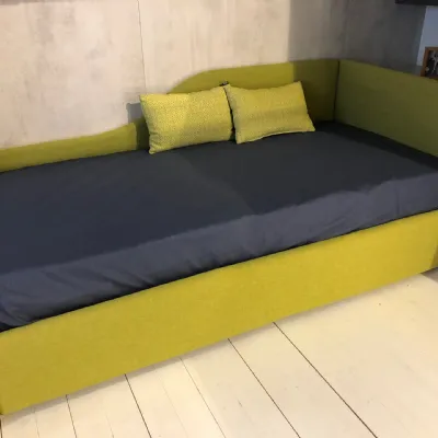 Letto design con contenitore Maya  Twils a prezzo ribassato