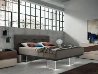 Letto design con gambe Ondulina Artigianmobili a prezzo ribassato