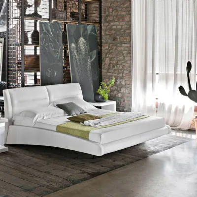 Letto design con gambe Stromboli Target point a prezzo ribassato