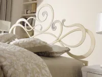 Letto design con giroletto Amanda Vittoria orlandi s.r.l. a prezzo ribassato