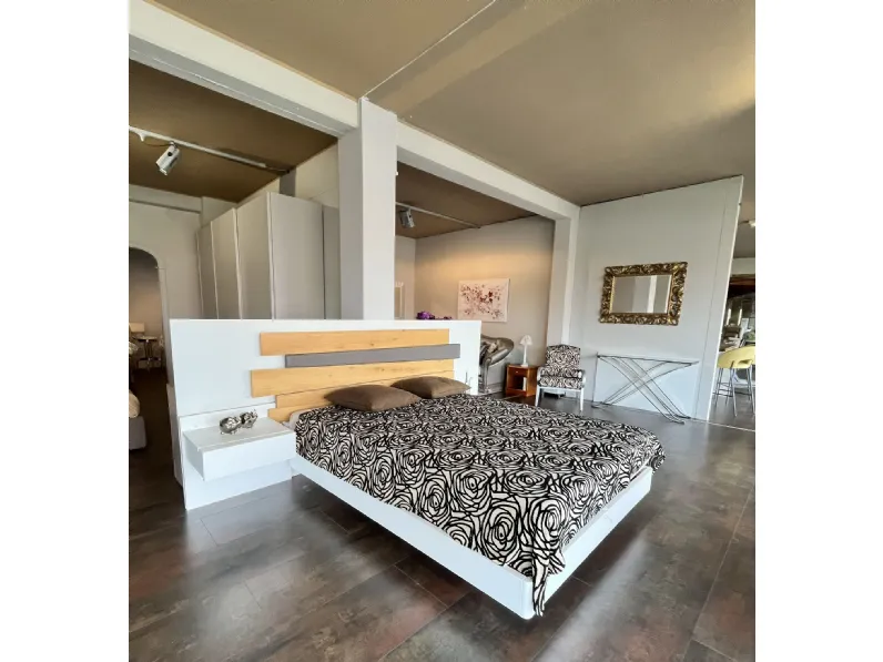 Letto design con giroletto Letto con testiera a doghe Cadore casa a prezzo scontato