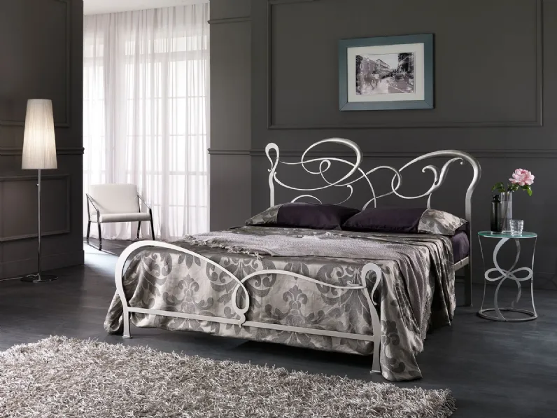 Approfitta dello sconto 45% sul letto in ferro battuto foglia argento made in italy  di Md work