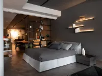 Letto design con giroletto Paris slim Baxter a prezzo scontato