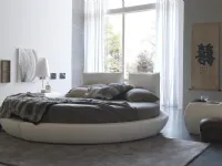 Letto design con giroletto Rotondo.m Artigianale a prezzo scontato