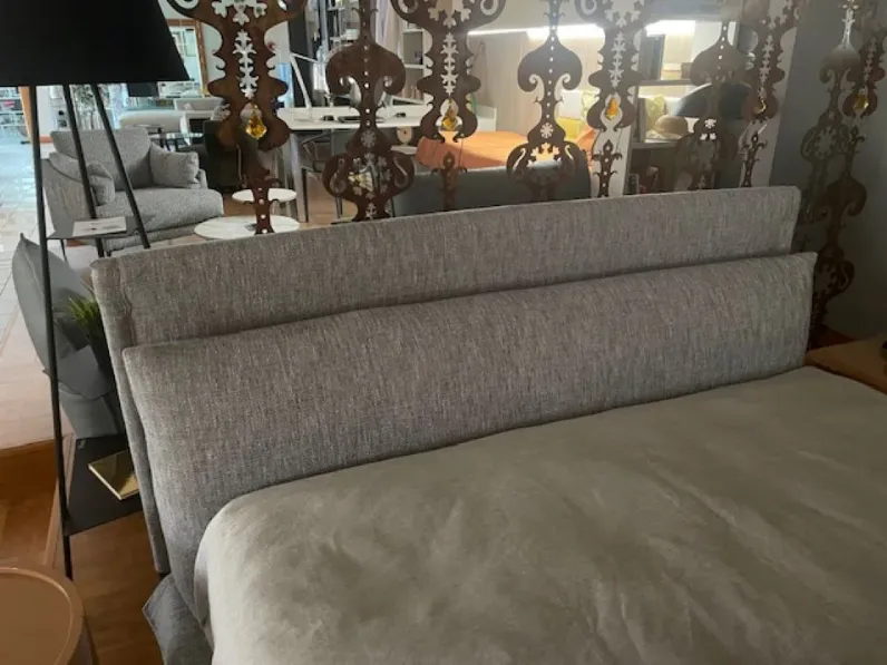 Letto matrimoniale con piedini Nebbia Artigianale a prezzo ribassato