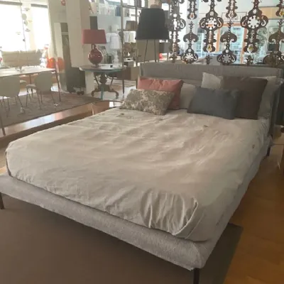 Letto matrimoniale con piedini Nebbia Artigianale a prezzo ribassato