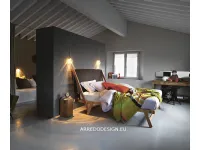 Letto design con piedini Tolo Noctis a prezzo ribassato