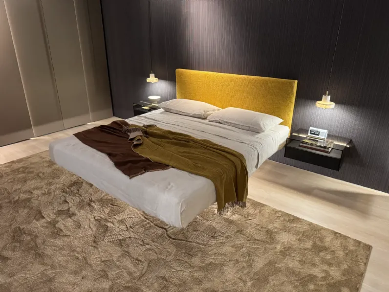 Letto matrimoniale con piedini Fluttua mdw 2026 Lago a prezzo ribassato