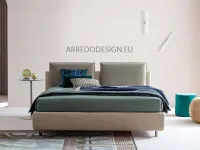 Letto matrimoniale design Frick Twils a prezzo ribassato