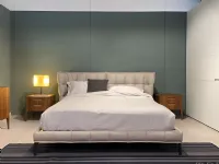 Letto imbottito modello Husk di B&b italia scontato 25%