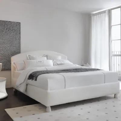 Scopri il Letto Magnolia di Flou, scontato! Design moderno ed elegante.