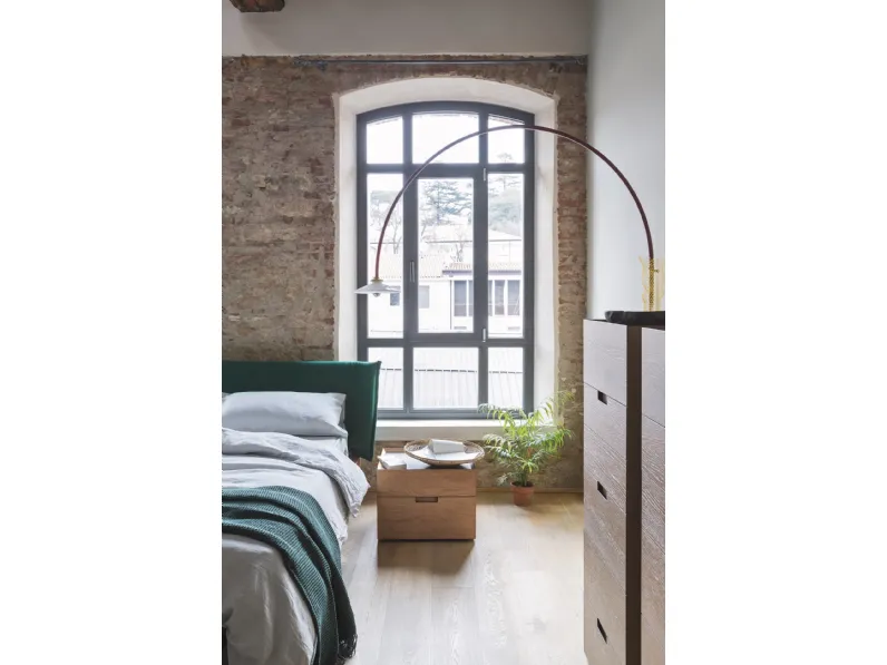 Letto imbottito modello Park di Novamobili scontato 30%
