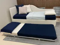 Letto imbottito modello Space di Noctis scontato 30%