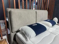 Letto design Tudor Novaluna con uno sconto del 33%