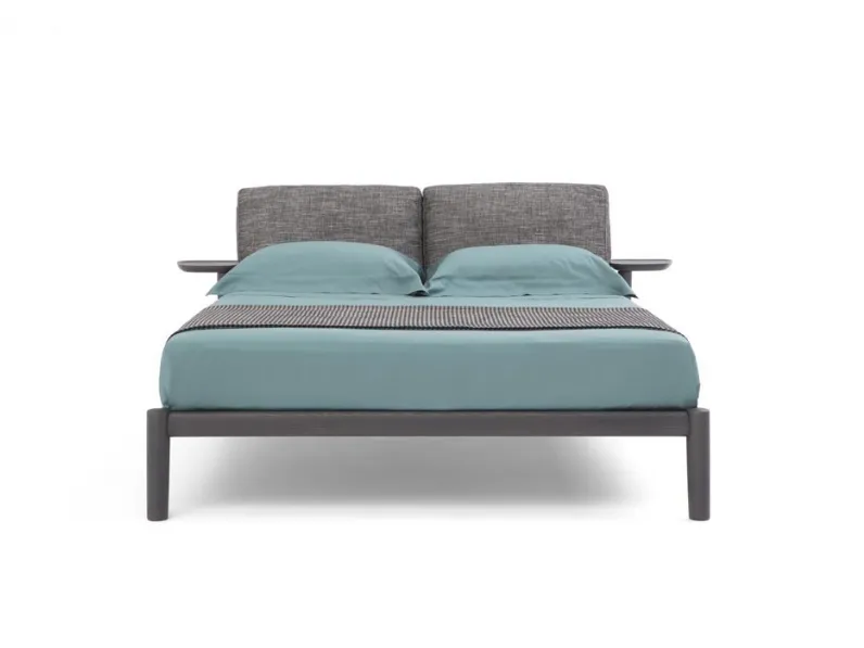 Letto design con piedini Dioniso Pianca a prezzo ribassato