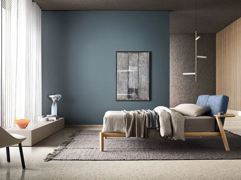 Letto design con piedini Dioniso Pianca a prezzo ribassato