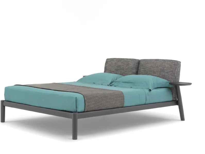 Letto design con piedini Dioniso Pianca a prezzo ribassato