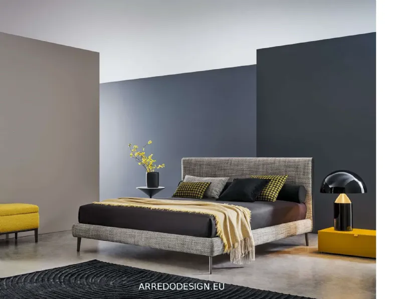 Letto moderno con piedini Dread Twils a prezzo scontato
