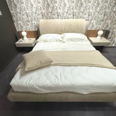 Letto imbottito modello Dress slim di Novaluna scontato 34%