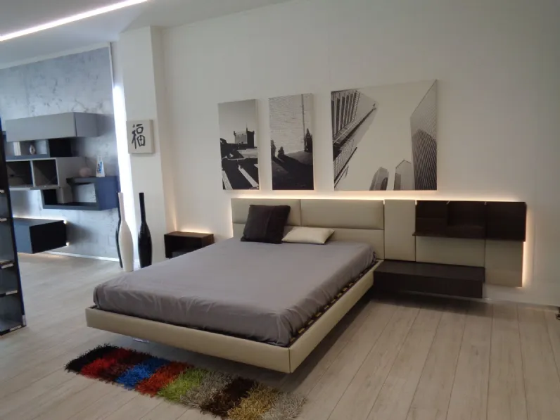 Letto imbottito con giroletto Ecletto Sangiacomo a prezzo scontato