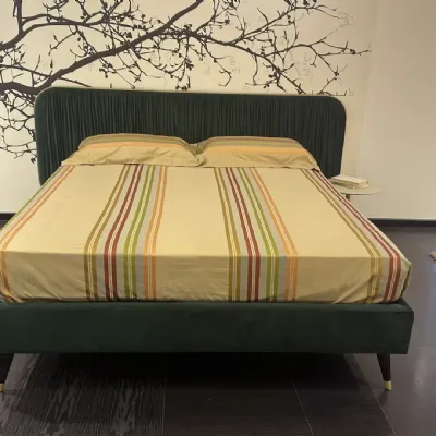 Letto matrimoniale con gambe Elysium Novaluna a prezzo ribassato