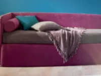 Letto imbottito modello Fata di Confort line scontato 30%
