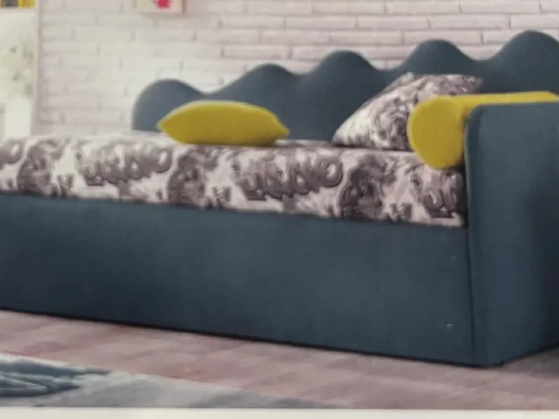 Letto imbottito modello Fata di Confort line scontato 30%