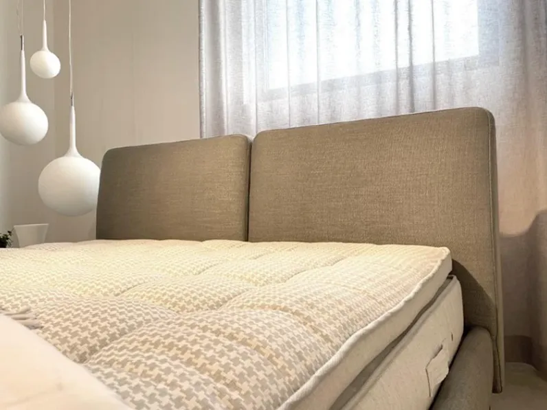 Letto matrimoniale con piedini Feel Bolzan a prezzo scontato