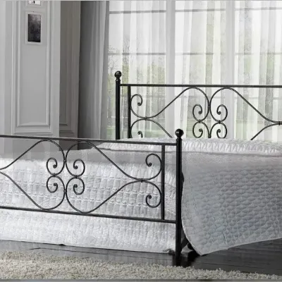 Letto in ferro battuto modello Firenze di Artigianale scontato 25%